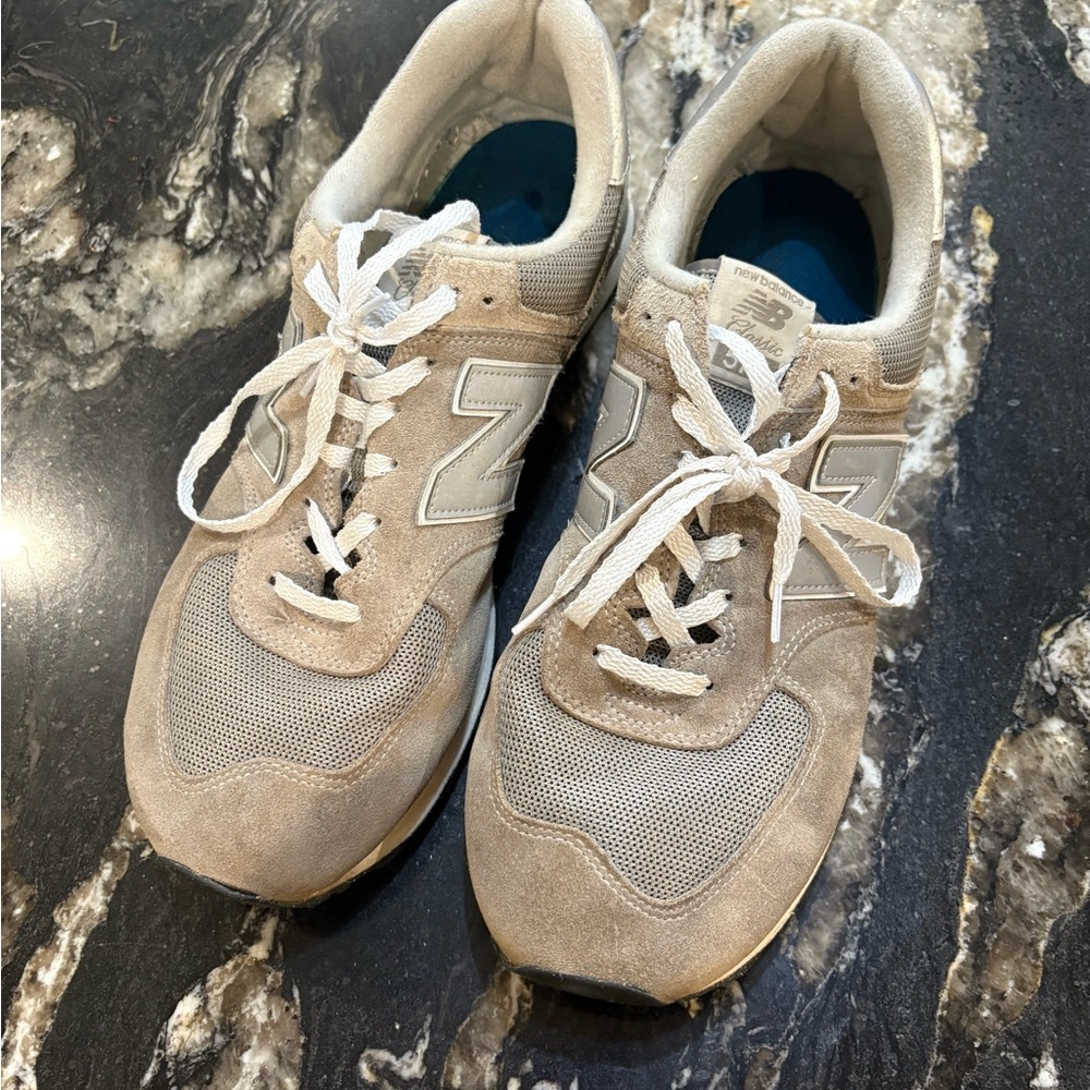 New Balance Gray Sneakers Classic Suede Design